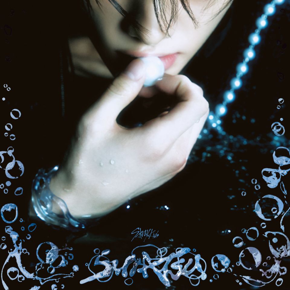 Stray Kidsの1年半ぶり日本作品『SUIATSU』ジャケット公開、メンバーソロ盤含む全12形態｜Stray Kids『SUIATSU』通常盤 ジャケット