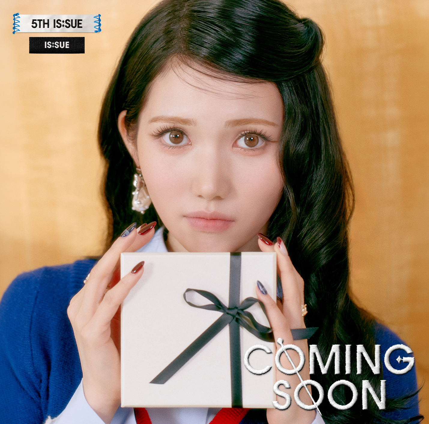 『COMING SOON』FC限定盤（NANO盤）ジャケット ©︎LAPONE GIRLS
