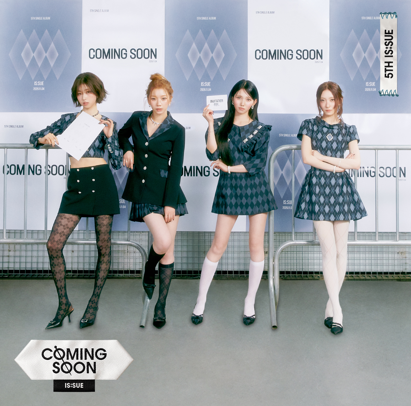 『COMING SOON』初回限定盤Aジャケット ©︎LAPONE GIRLS