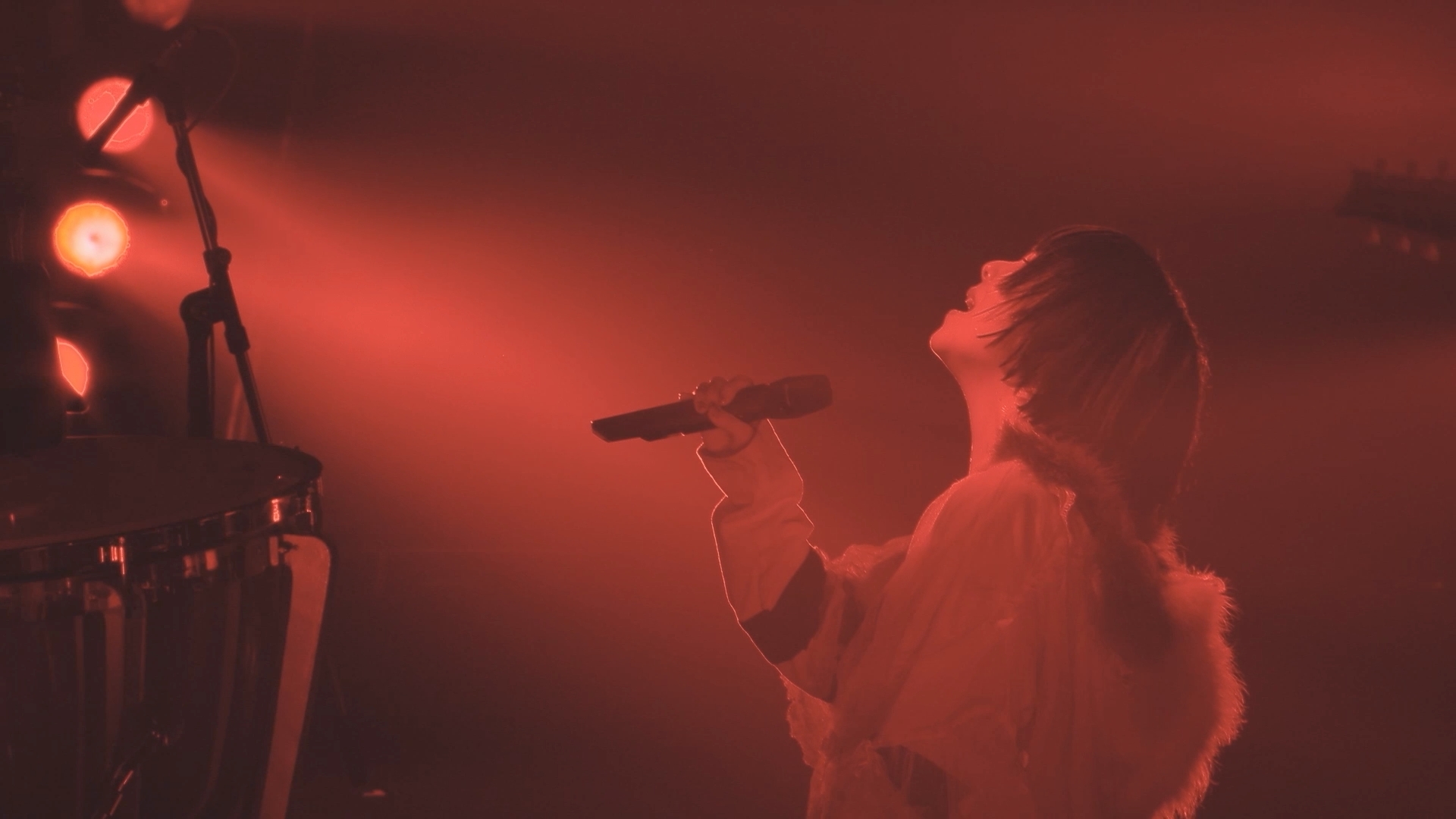 aiko、最新アルバム初回限定盤から「カプセル」のライブ映像をYouTubeで初公開｜